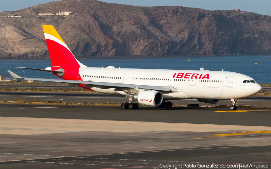 Iberia Airbus A330-202 (EC-MKJ) | Photo 339378