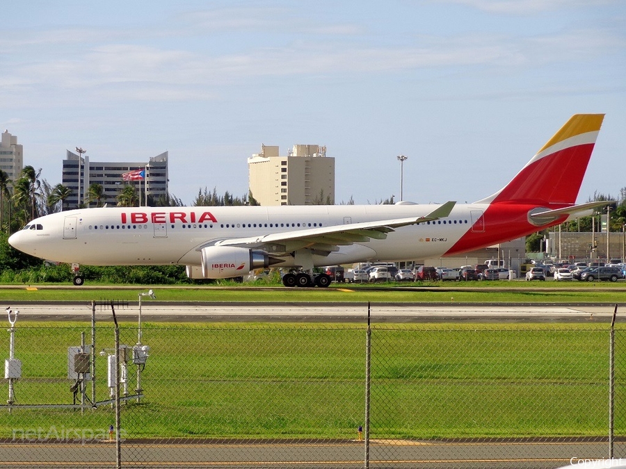 Iberia Airbus A330-202 (EC-MKJ) | Photo 116533