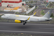 Vueling Airbus A320-232 (EC-MKM) at  La Palma (Santa Cruz de La Palma), Spain