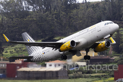 Vueling Airbus A320-232 (EC-MKM) at  Tenerife Norte - Los Rodeos, Spain