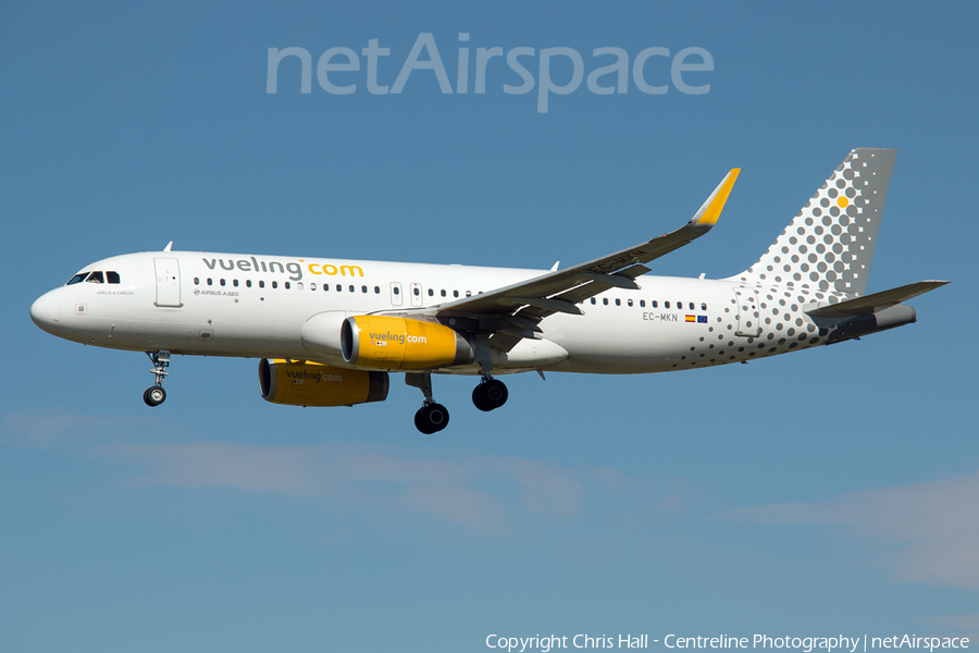 Vueling Airbus A320-232 (EC-MKN) | Photo 150885