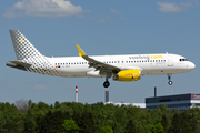Vueling Airbus A320-232 (EC-MKN) at  Hamburg - Fuhlsbuettel (Helmut Schmidt), Germany