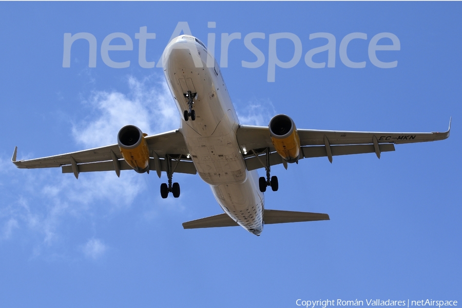 Vueling Airbus A320-232 (EC-MKN) | Photo 337648