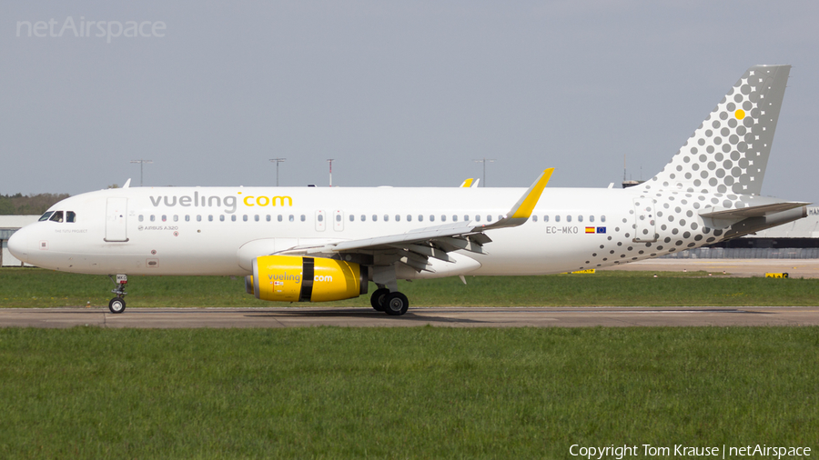 Vueling Airbus A320-232 (EC-MKO) | Photo 507069