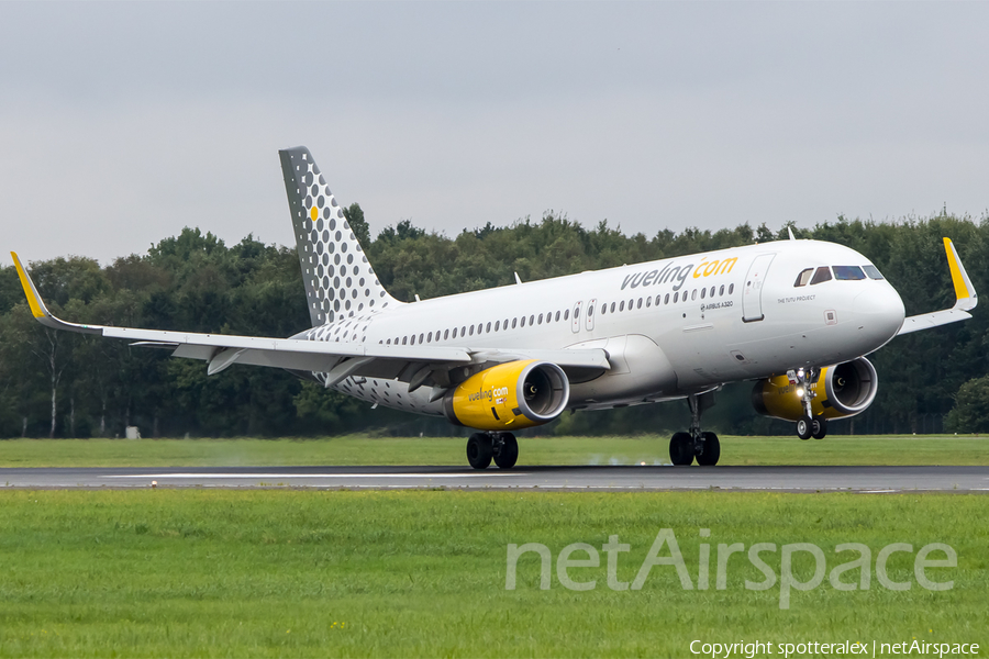 Vueling Airbus A320-232 (EC-MKO) | Photo 121686
