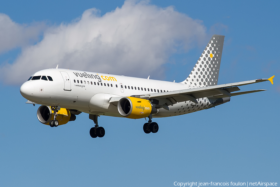Vueling Airbus A319-112 (EC-MKX) | Photo 156643