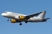 Vueling Airbus A319-112 (EC-MKX) at  London - Gatwick, United Kingdom