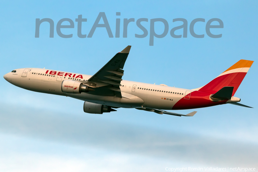 Iberia Airbus A330-202 (EC-MLB) | Photo 346628
