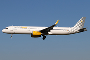 Vueling Airbus A321-231 (EC-MLD) at  Barcelona - El Prat, Spain