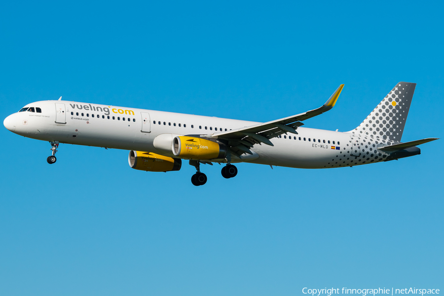 Vueling Airbus A321-231 (EC-MLD) | Photo 477373