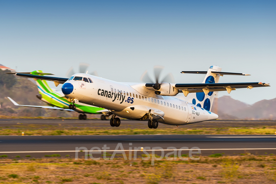 Canaryfly ATR 72-500 (EC-MLF) at  Tenerife Norte - Los Rodeos, Spain