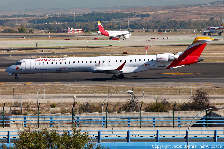 Iberia Regional (Air Nostrum) Bombardier CRJ-1000 (EC-MLN) | Photo 196127