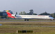 Iberia Regional (Air Nostrum) Bombardier CRJ-1000 (EC-MLN) at  Toulouse - Blagnac, France