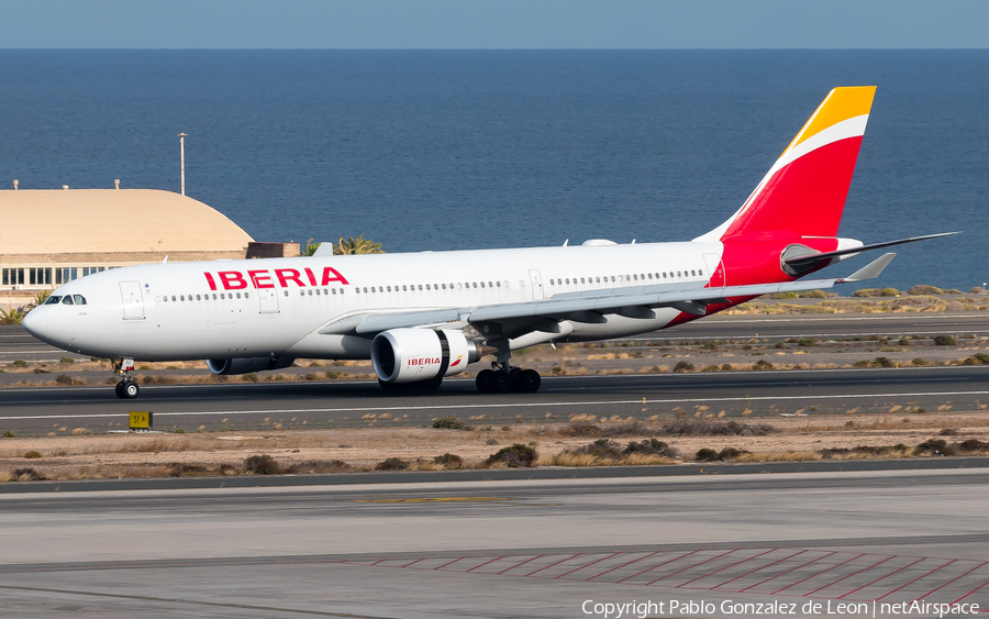 Iberia Airbus A330-202 (EC-MLP) | Photo 339380