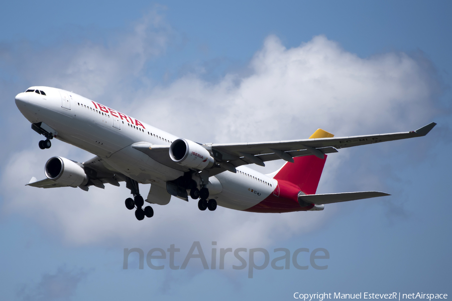 Iberia Airbus A330-202 (EC-MLP) | Photo 384912