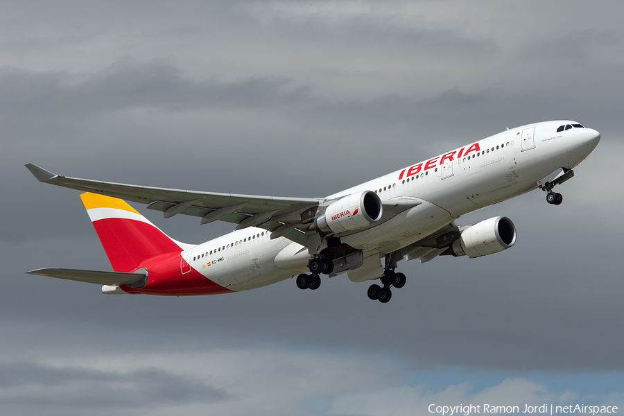 Iberia Airbus A330-202 (EC-MMG) | Photo 349858