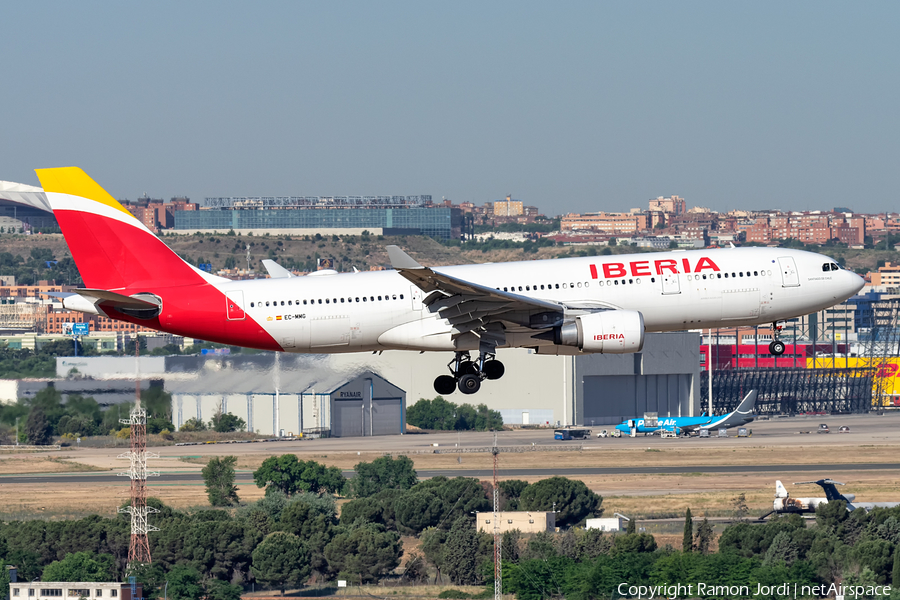 Iberia Airbus A330-202 (EC-MMG) | Photo 524412