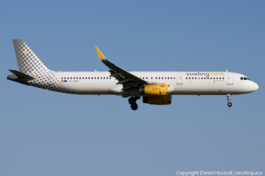 Vueling Airbus A321-231 (EC-MMH) | Photo 649537
