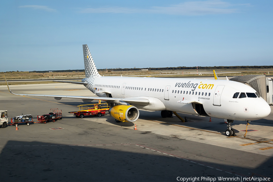 Vueling Airbus A321-231 (EC-MMH) | Photo 328798