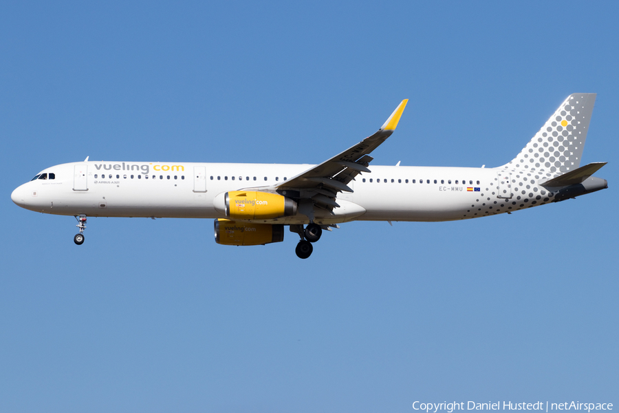 Vueling Airbus A321-231 (EC-MMU) | Photo 518357