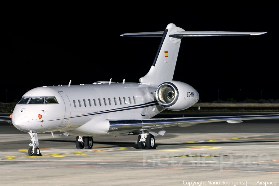 (Private) Bombardier BD-700-1A10 Global Express XRS (EC-MNH) | Photo 156053