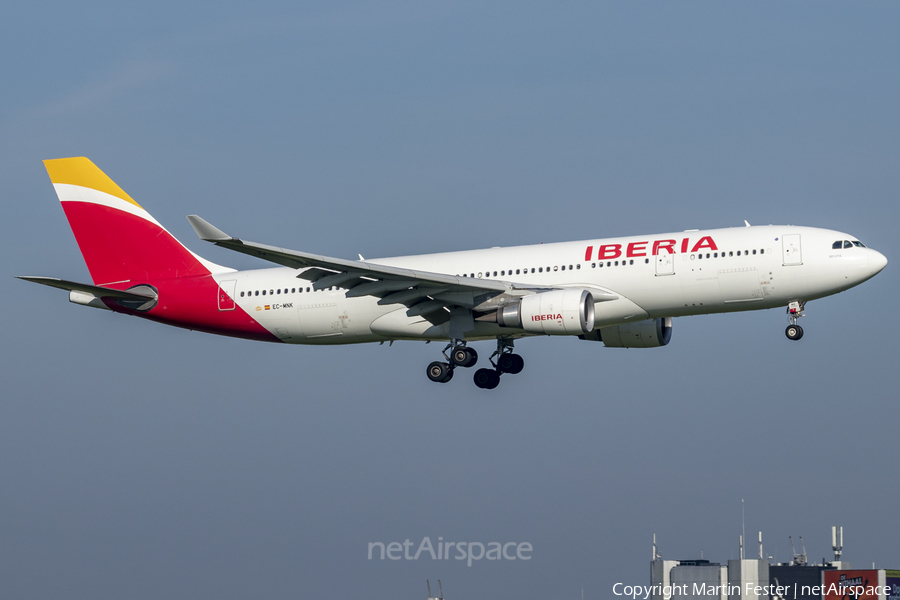Iberia Airbus A330-202 (EC-MNK) | Photo 488461