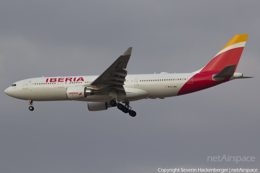 Iberia Airbus A330-202 (EC-MNK) | Photo 191708