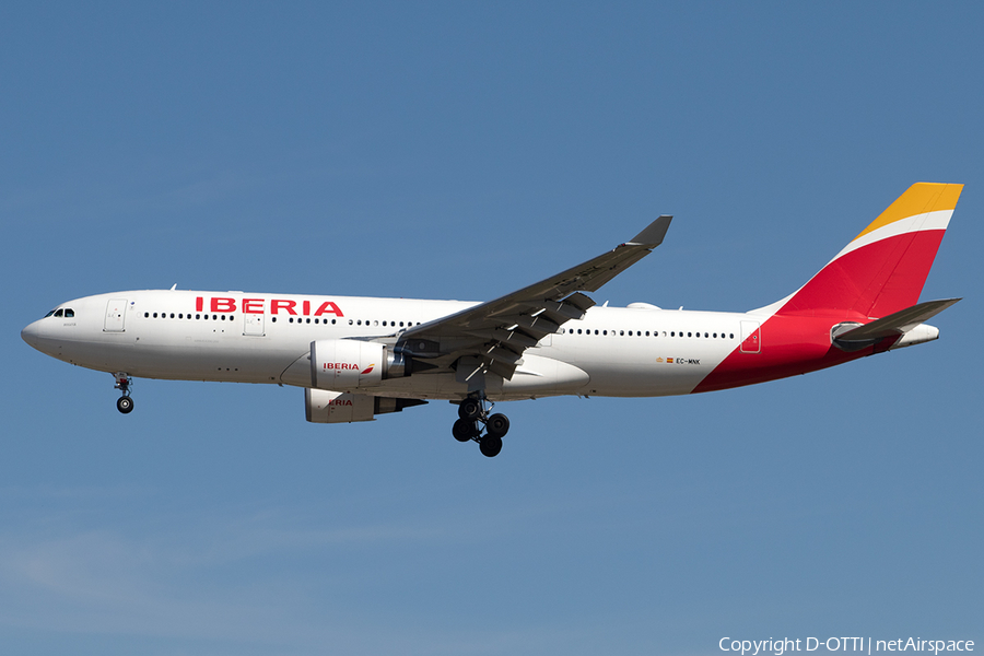Iberia Airbus A330-202 (EC-MNK) | Photo 375394