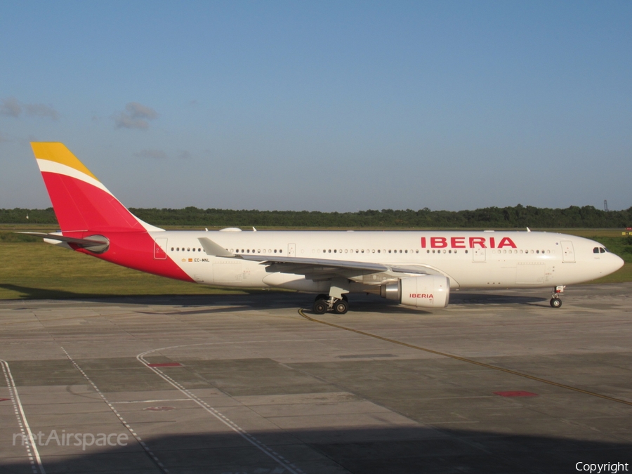 Iberia Airbus A330-202X (EC-MNL) | Photo 372419