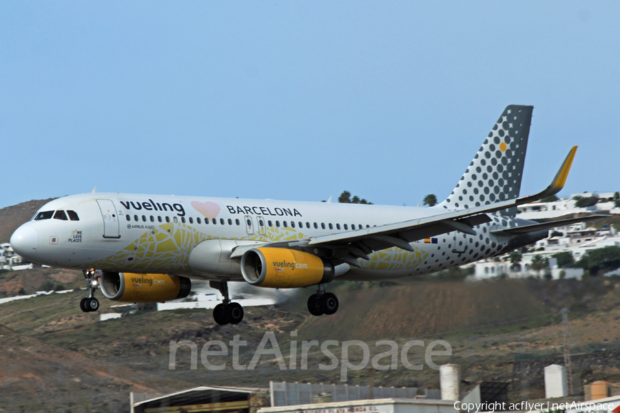 Vueling Airbus A320-232 (EC-MNZ) | Photo 540336