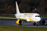 Vueling Airbus A320-232 (EC-MNZ) at  Hamburg - Fuhlsbuettel (Helmut Schmidt), Germany