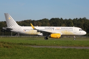 Vueling Airbus A320-232 (EC-MNZ) at  Hamburg - Fuhlsbuettel (Helmut Schmidt), Germany