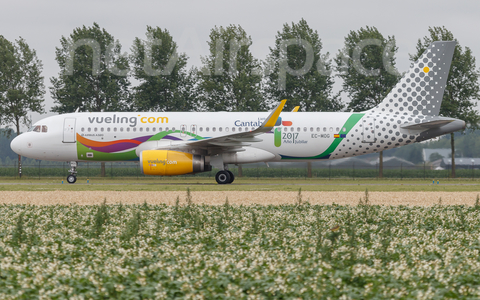 Vueling Airbus A320-232 (EC-MOG) at  Amsterdam - Schiphol, Netherlands