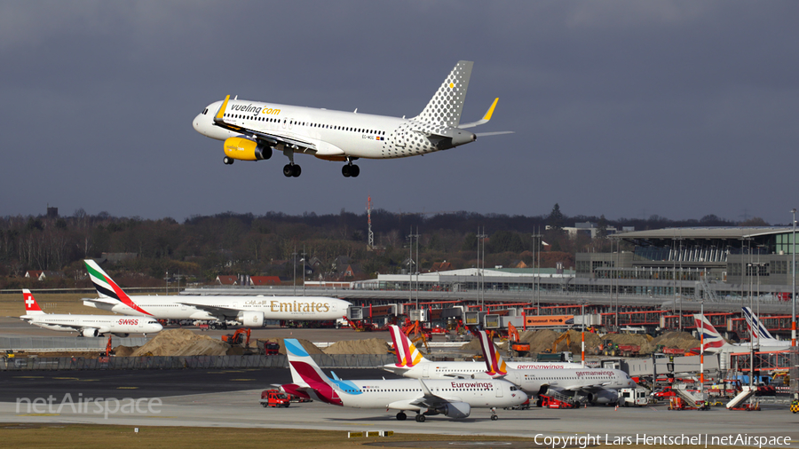 Vueling Airbus A320-232 (EC-MOG) | Photo 146923