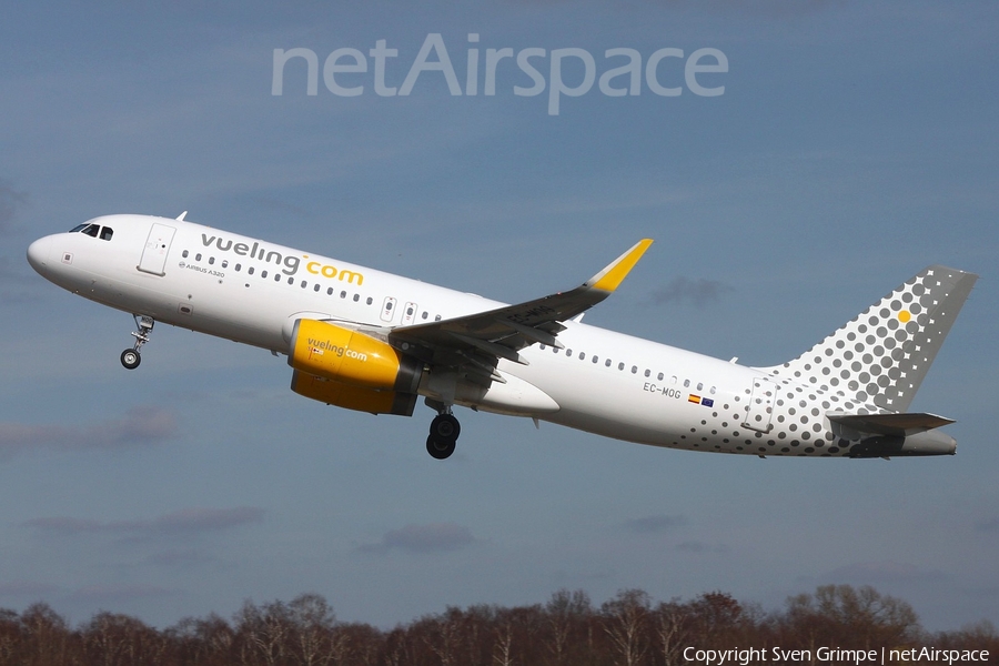 Vueling Airbus A320-232 (EC-MOG) | Photo 152299