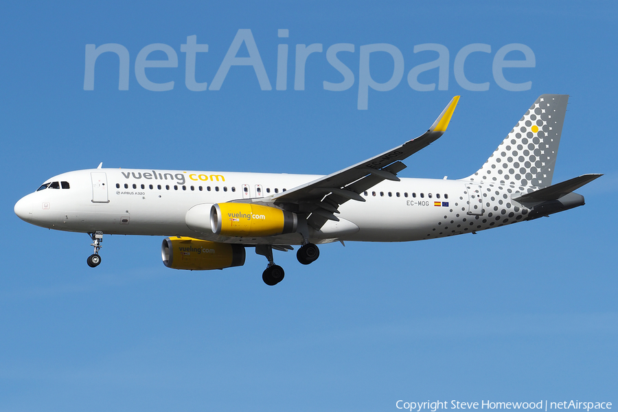 Vueling Airbus A320-232 (EC-MOG) | Photo 150858