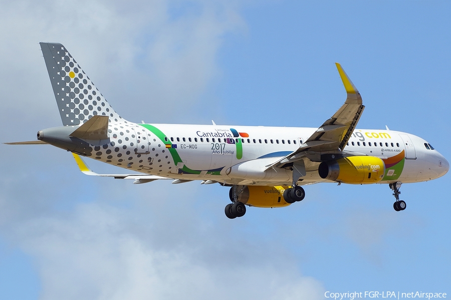 Vueling Airbus A320-232 (EC-MOG) | Photo 518673