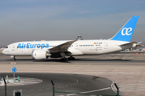 Air Europa Boeing 787-8 Dreamliner (EC-MOM) at  Madrid - Barajas, Spain