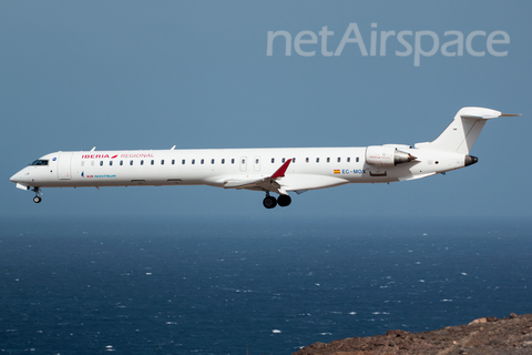 Iberia Regional (Air Nostrum) Bombardier CRJ-1000 (EC-MOX) at  Gran Canaria, Spain