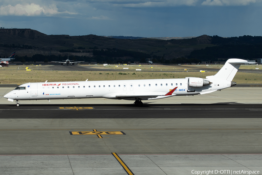 Iberia Regional (Air Nostrum) Bombardier CRJ-1000 (EC-MOX) | Photo 571184