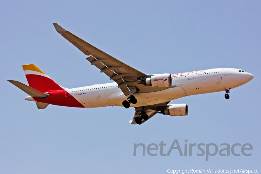 Iberia Airbus A330-202 (EC-MOY) | Photo 632670