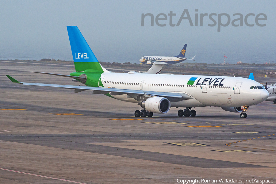 Level Airbus A330-202 (EC-MOY) | Photo 499325