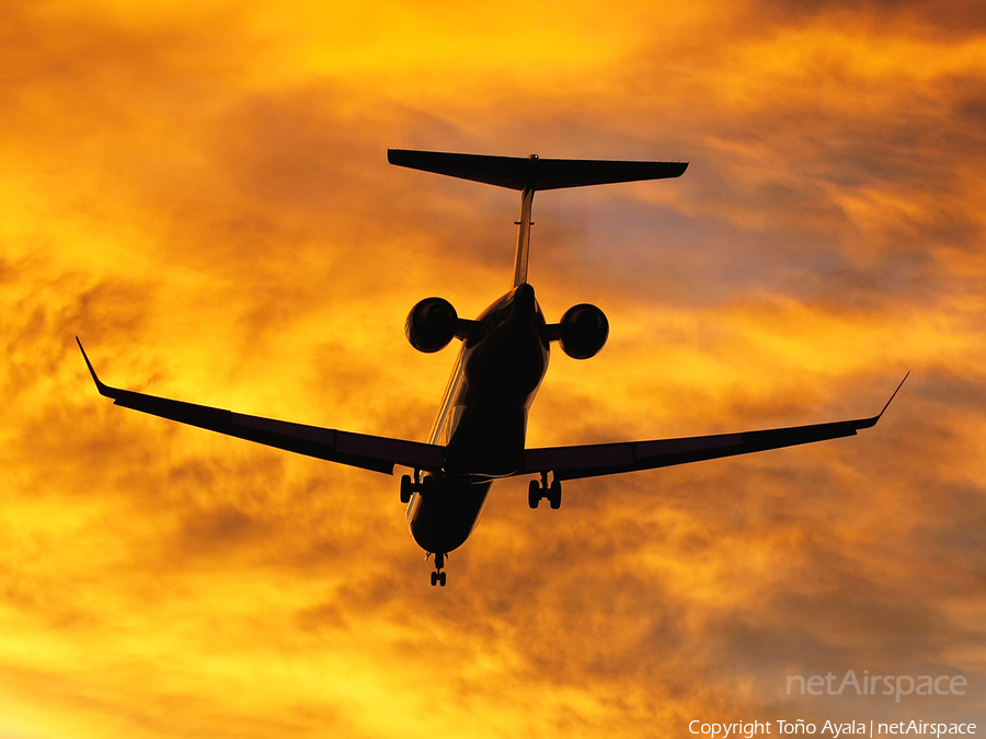 Binter Canarias Bombardier CRJ-1000 (EC-MPA) | Photo 452402