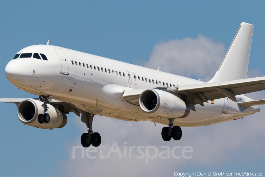 Vueling Airbus A320-232 (EC-MQE) | Photo 186896