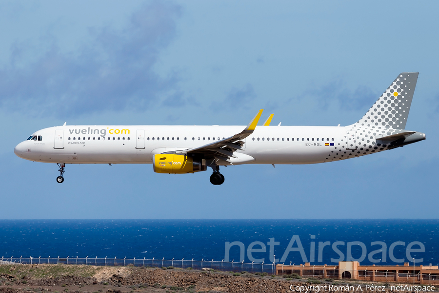 Vueling Airbus A321-231 (EC-MQL) | Photo 309042