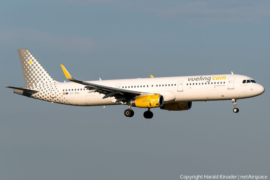 Vueling Airbus A321-231 (EC-MQL) | Photo 301183