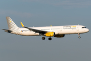 Vueling Airbus A321-231 (EC-MQL) at  Milan - Malpensa, Italy