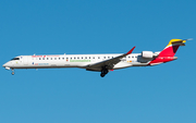 Iberia Regional (Air Nostrum) Bombardier CRJ-1000 (EC-MSB) at  Madrid - Barajas, Spain