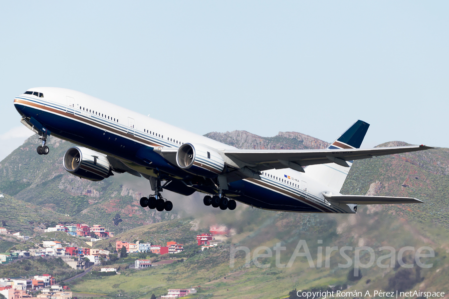 Privilege Style Boeing 777-212(ER) (EC-MUA) | Photo 314443