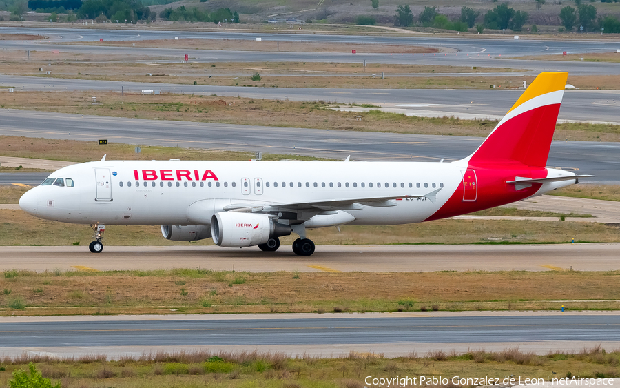 Iberia Airbus A320-214 (EC-MUF) | Photo 339277